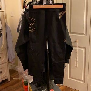 Virus performance leggings